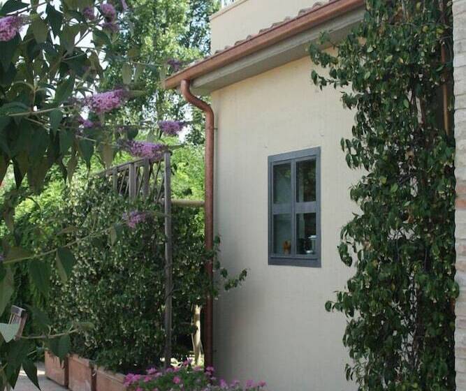 Grande Villa Storica Per Vacanze Con Giardino Privato E Piscina