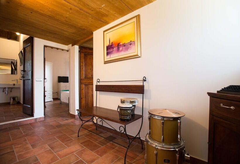 Grande Villa Storica Per Vacanze Con Giardino Privato E Piscina