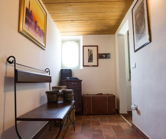 Grande Villa Storica Per Vacanze Con Giardino Privato E Piscina