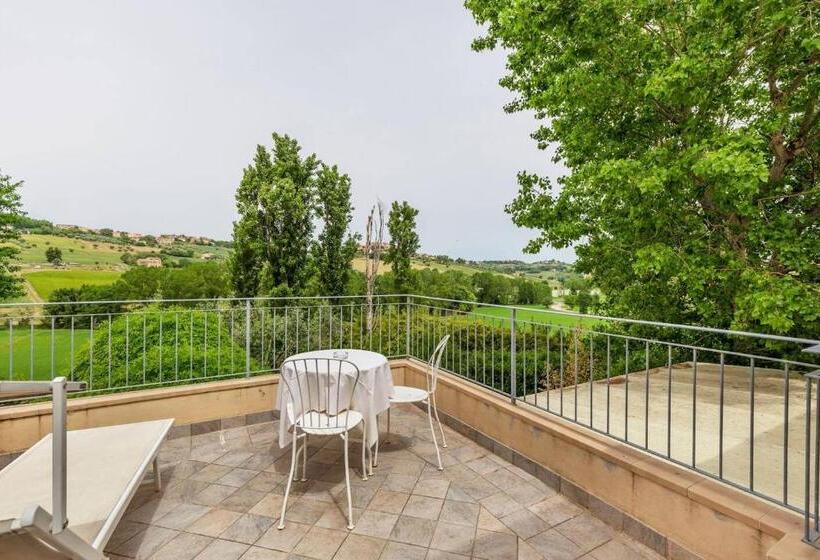 Grande Villa Storica Per Vacanze Con Giardino Privato E Piscina