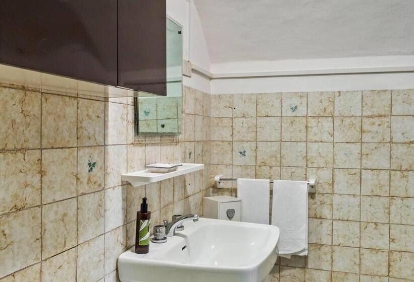 Grande Villa Storica Per Vacanze Con Giardino Privato E Piscina