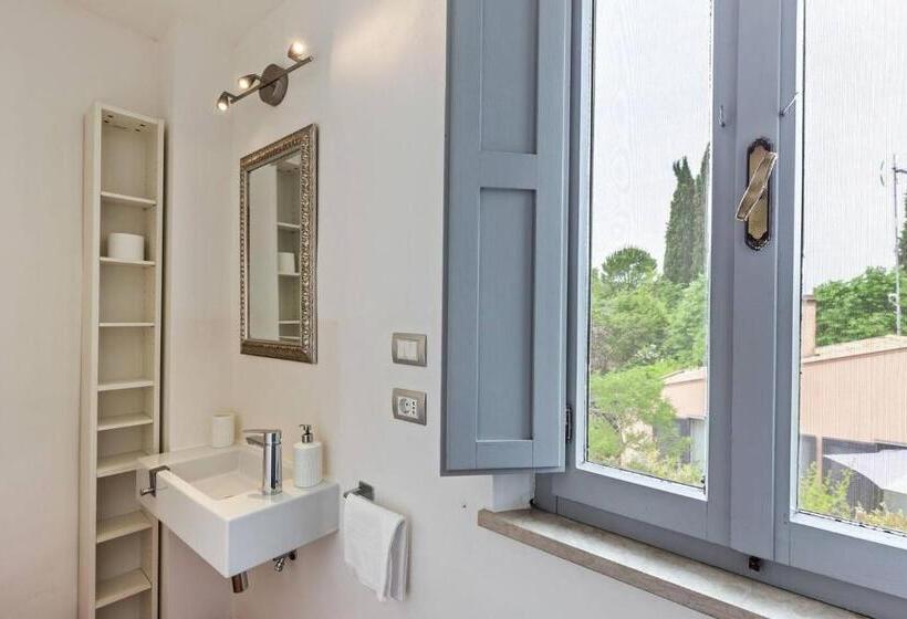 Grande Villa Storica Per Vacanze Con Giardino Privato E Piscina