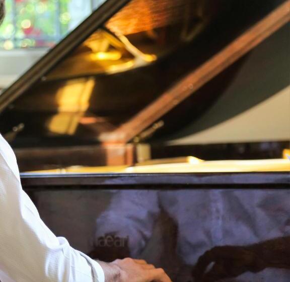 Grande Villa Storica Per Vacanze Con Giardino Privato E Piscina