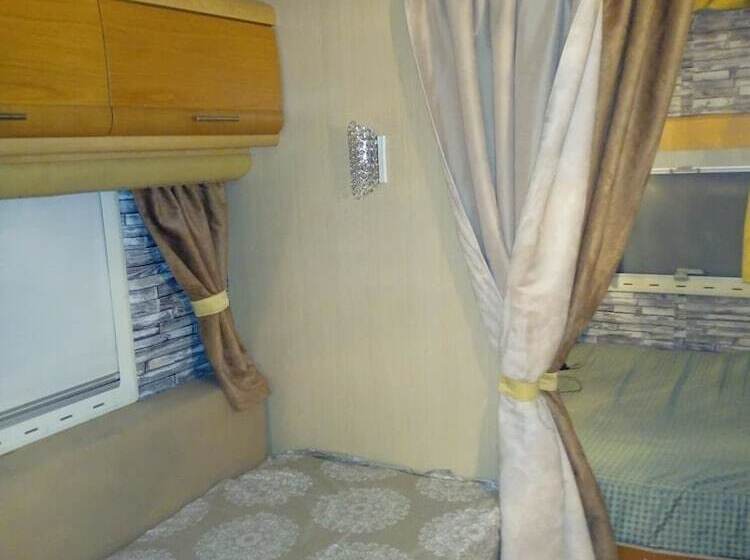 Hôtel Camping  Pitsoni