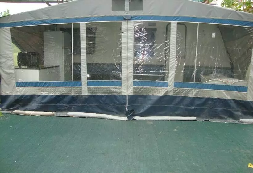 Hotelli Camping  Pitsoni