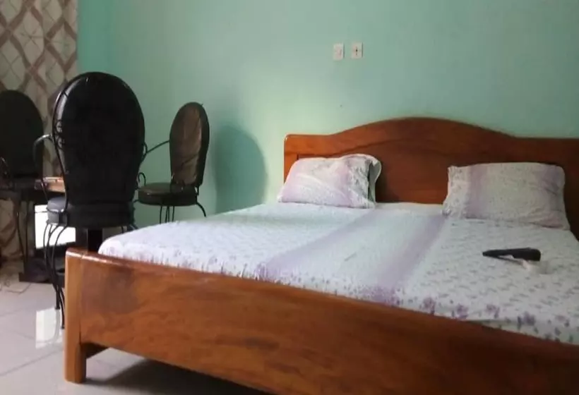 هتل Hôtel Des Princes