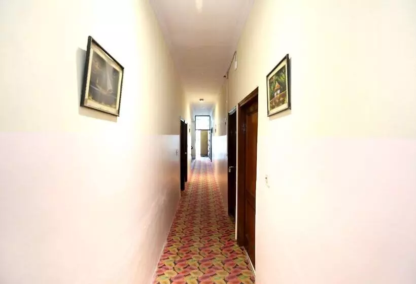 هتل Nav Classic By Oyo Rooms