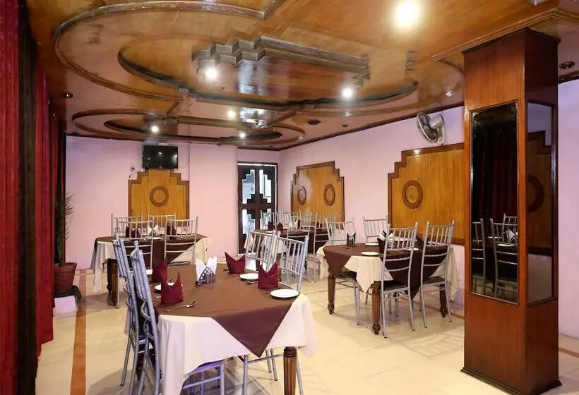 هتل Nav Classic By Oyo Rooms