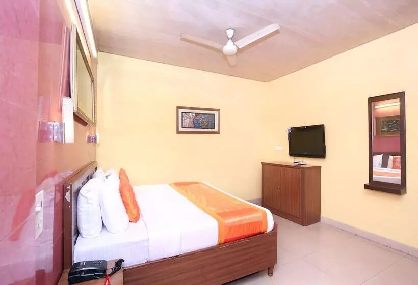 هتل Nav Classic By Oyo Rooms