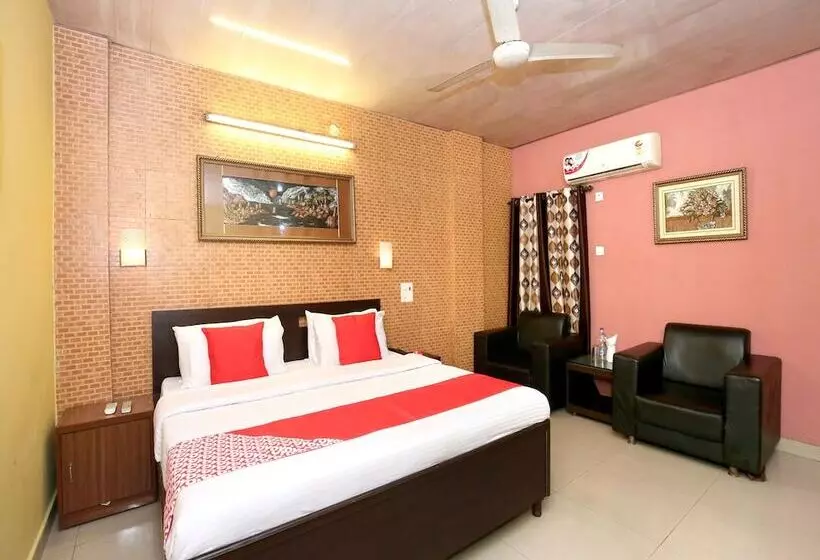 هتل Nav Classic By Oyo Rooms