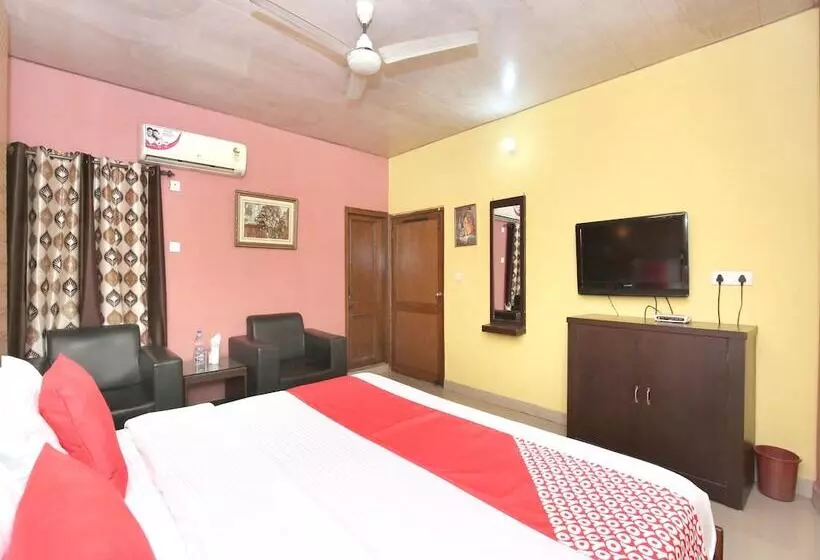 هتل Nav Classic By Oyo Rooms
