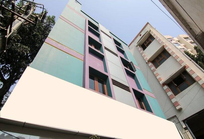 هتل Nsnr Residency By Oyo Rooms