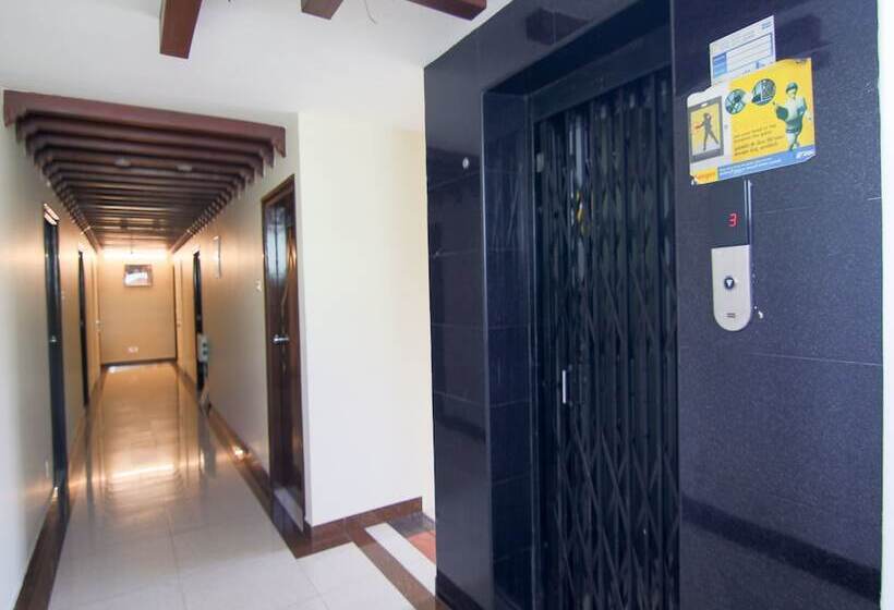 هتل Nsnr Residency By Oyo Rooms