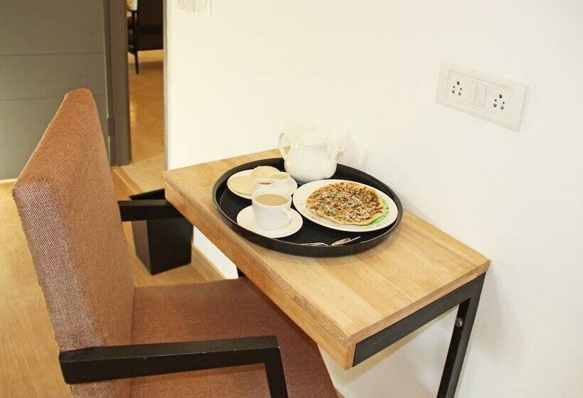 هتل Nsnr Residency By Oyo Rooms