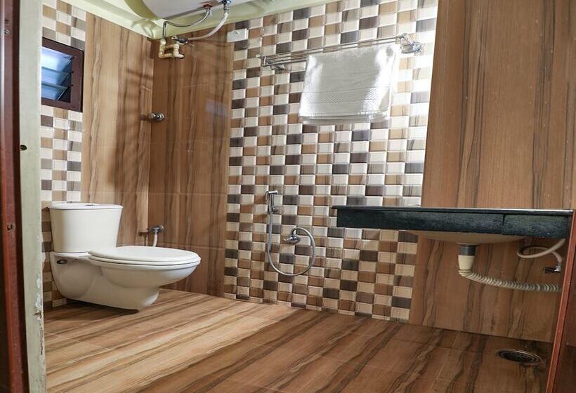 هتل Nsnr Residency By Oyo Rooms