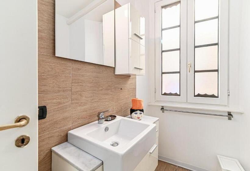 Pensão Joivy Al Duomo Guest House