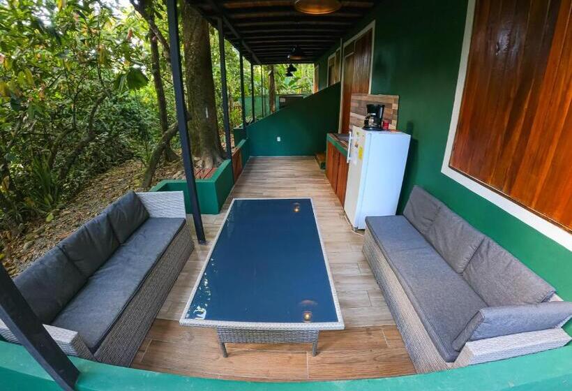 پانسیون Boutique The Green Jungle House