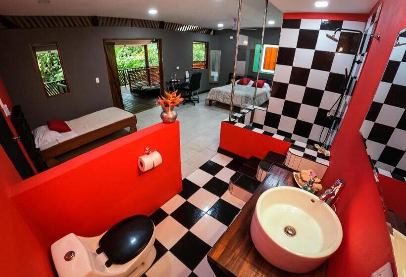 پانسیون Boutique The Green Jungle House