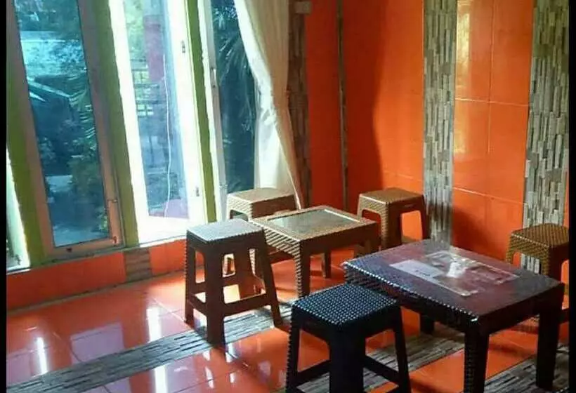 Aamiaismajoitus (B&B) Rainbow Singkawang