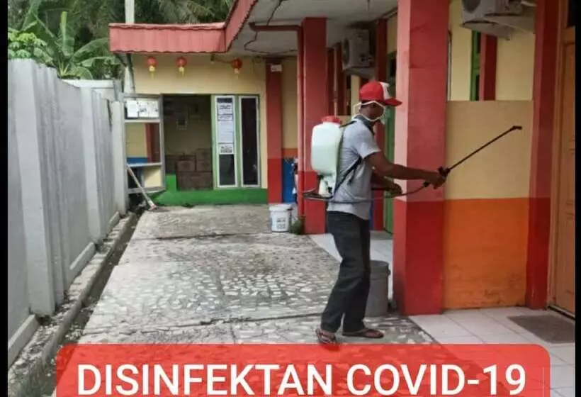 Aamiaismajoitus (B&B) Rainbow Singkawang