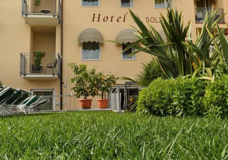 ホテル Al Sole Bardolino