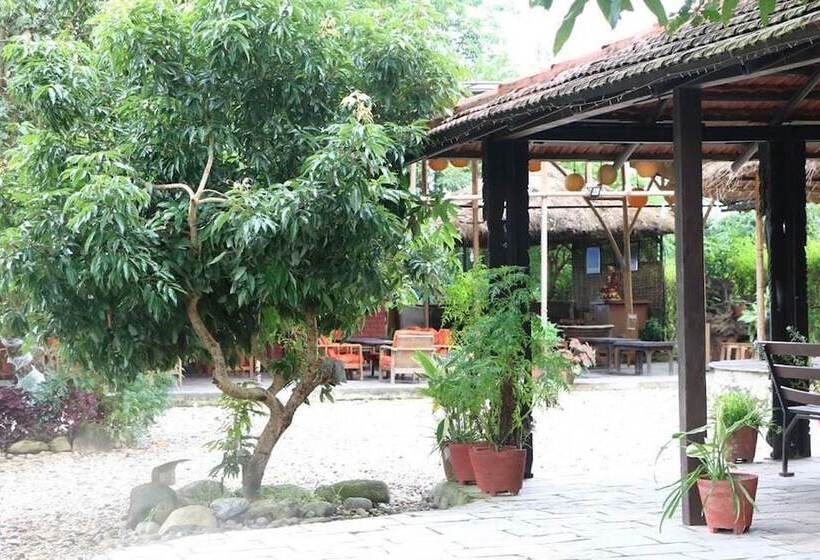 هتل Lake Twenty Thousand Farm And Retreat, Ltk Haweli