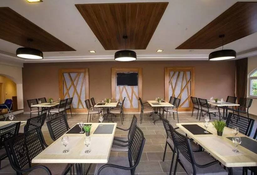 Hotelli Luxury Suites Bellevue