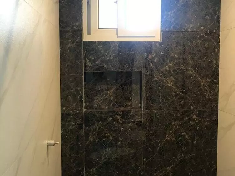 Hotelli Seabreeze Beach Lodge