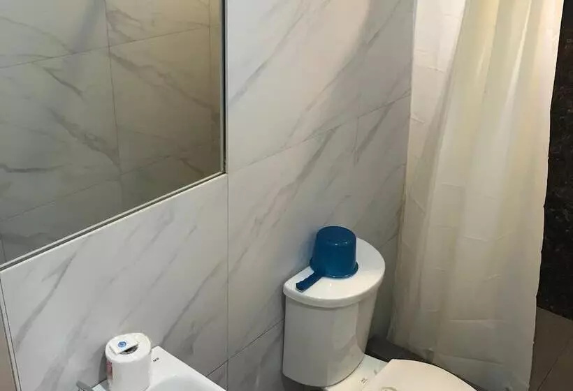 Hotelli Seabreeze Beach Lodge