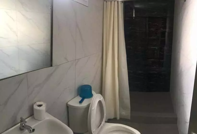 Hotelli Seabreeze Beach Lodge