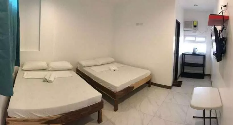 Hotelli Seabreeze Beach Lodge