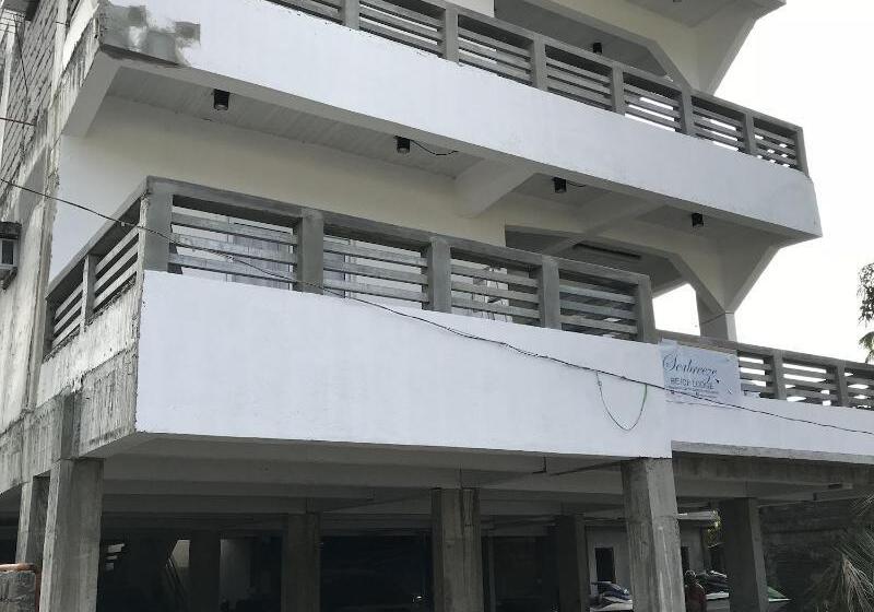 فندق Seabreeze Beach Lodge