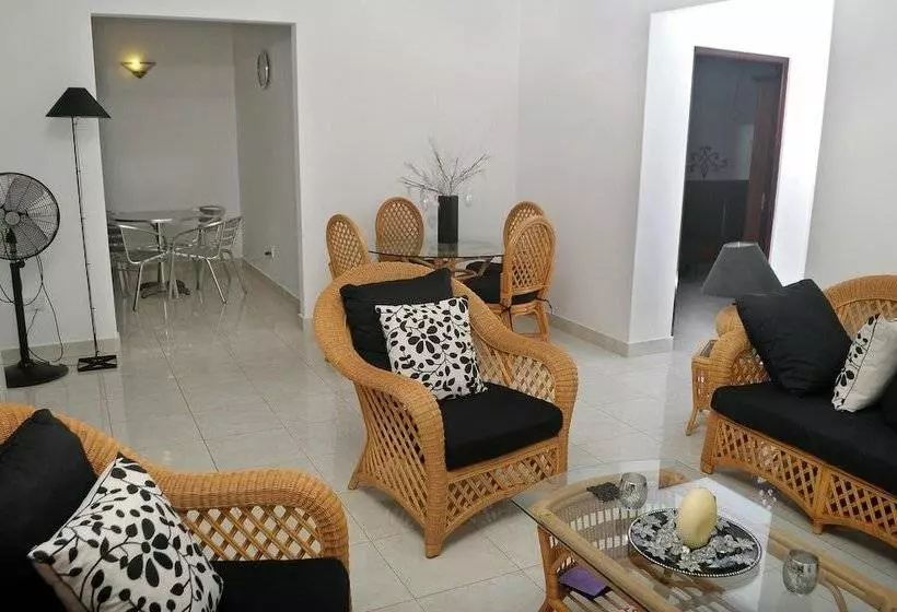 Hotelli Villa Suriyagaha