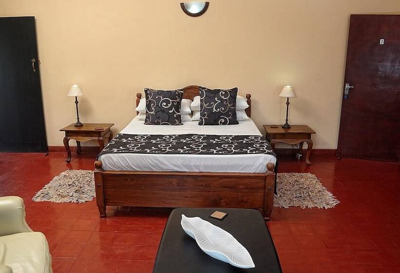 בית מלון כפרי Villa Suriyagaha