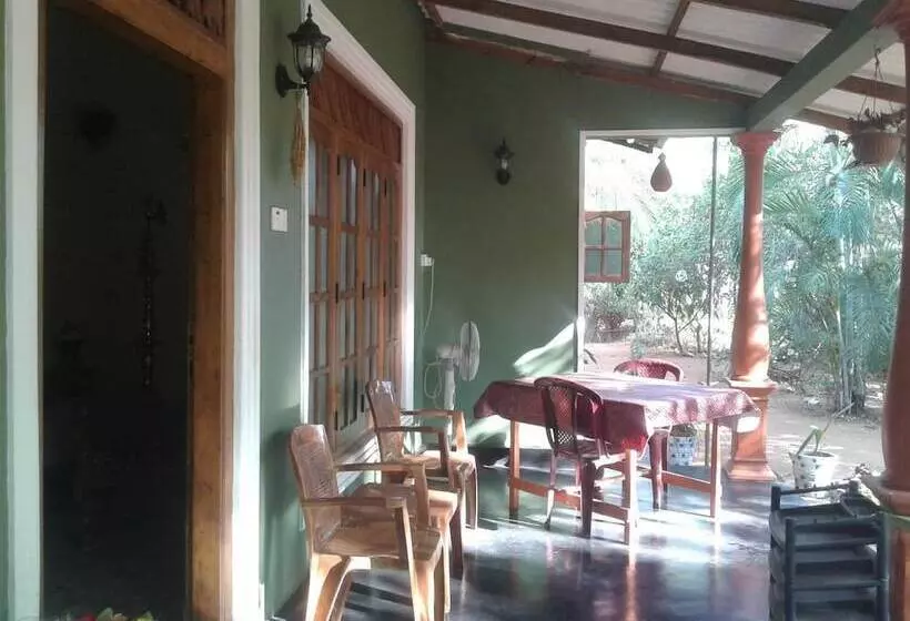 پانسیون Green Bamboo House