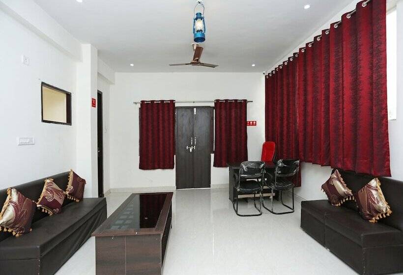 ペンション Krishnavi Inn By Oyo Room