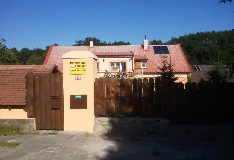 Majatalo Penzion Hugo