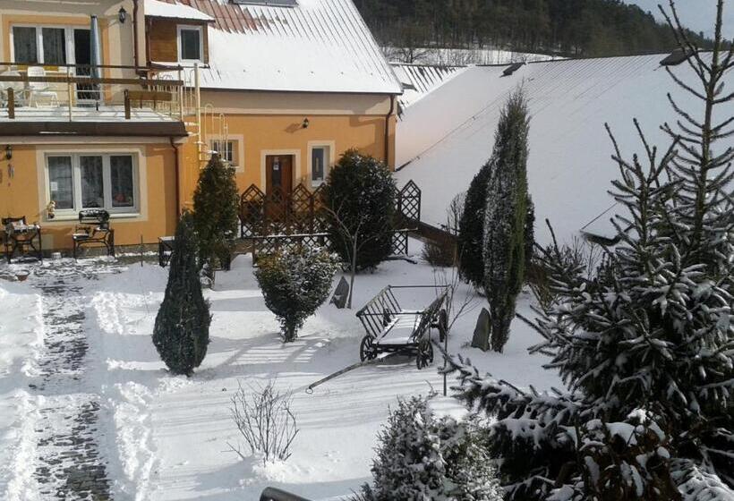 פנסיון Penzion Hugo