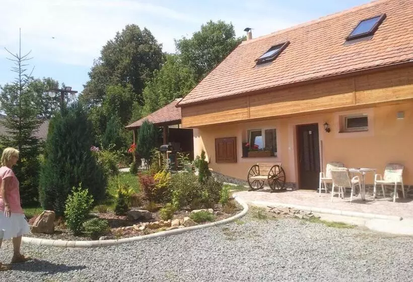 Majatalo Penzion Hugo