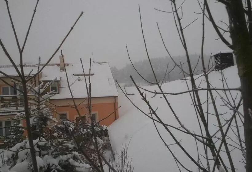 Majatalo Penzion Hugo