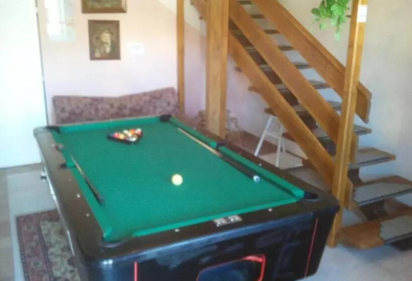 Majatalo Penzion Hugo