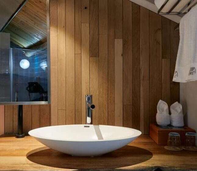 Pension Xihu Memories Tree