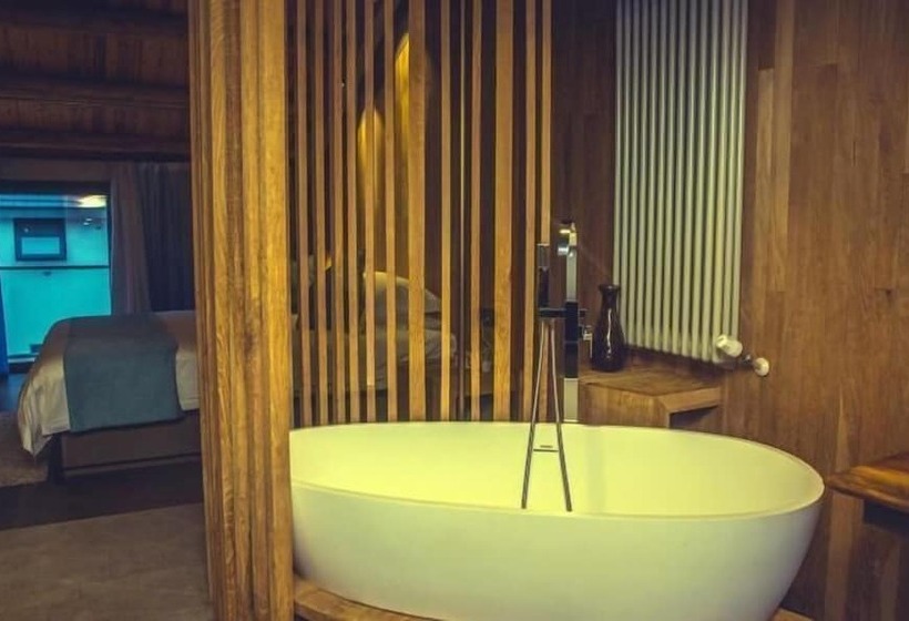 Pension Xihu Memories Tree