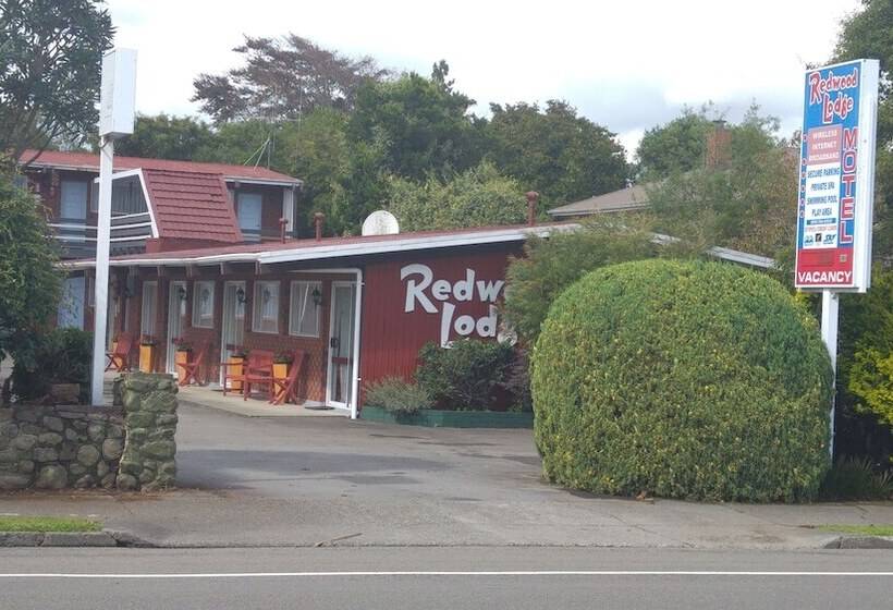 Redwood Lodge Motel