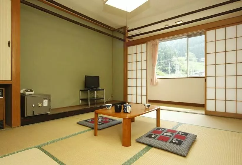 旅館 Kadoya Shinkan