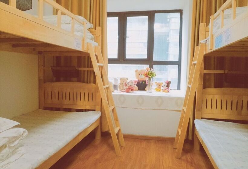 Wuhan Time On The Way Hostel