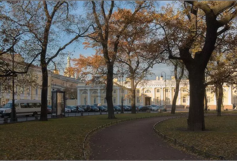 Apart Hotel On Italianskaya 1