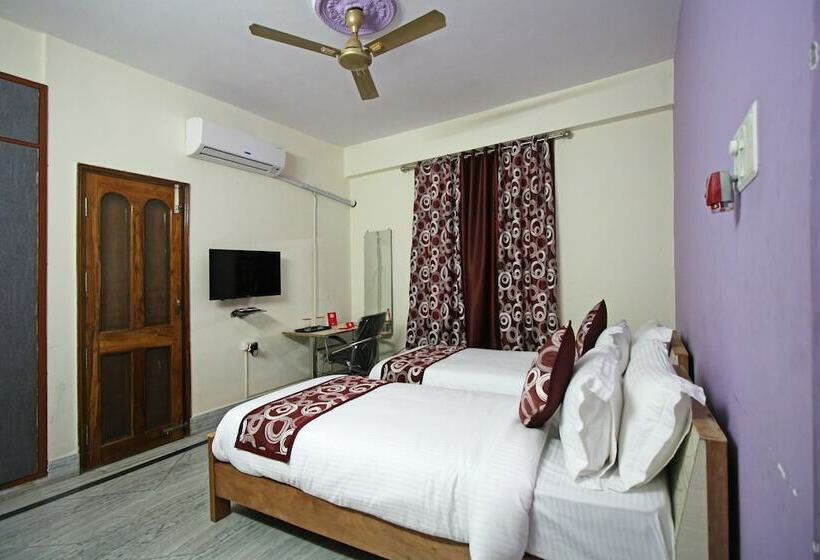 هتل Laksh Guest House