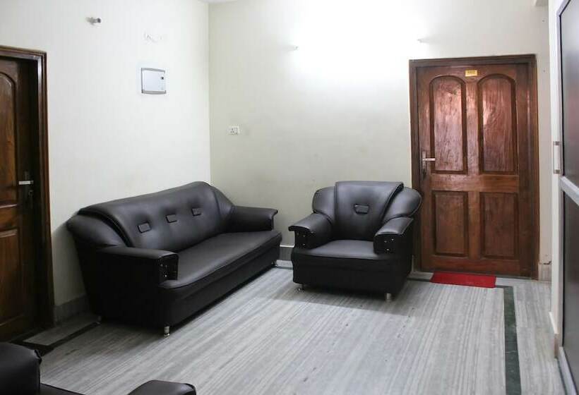 هتل Laksh Guest House