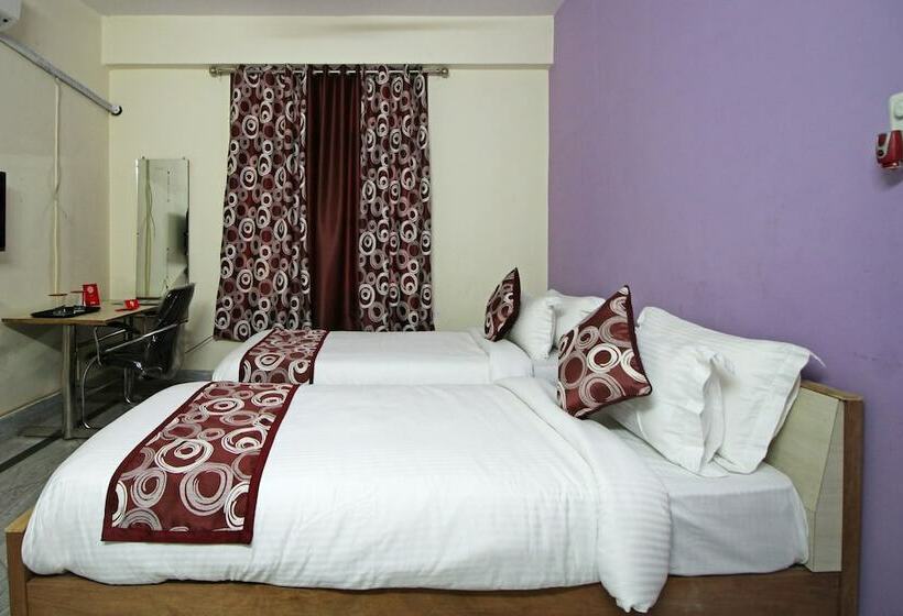 هتل Laksh Guest House